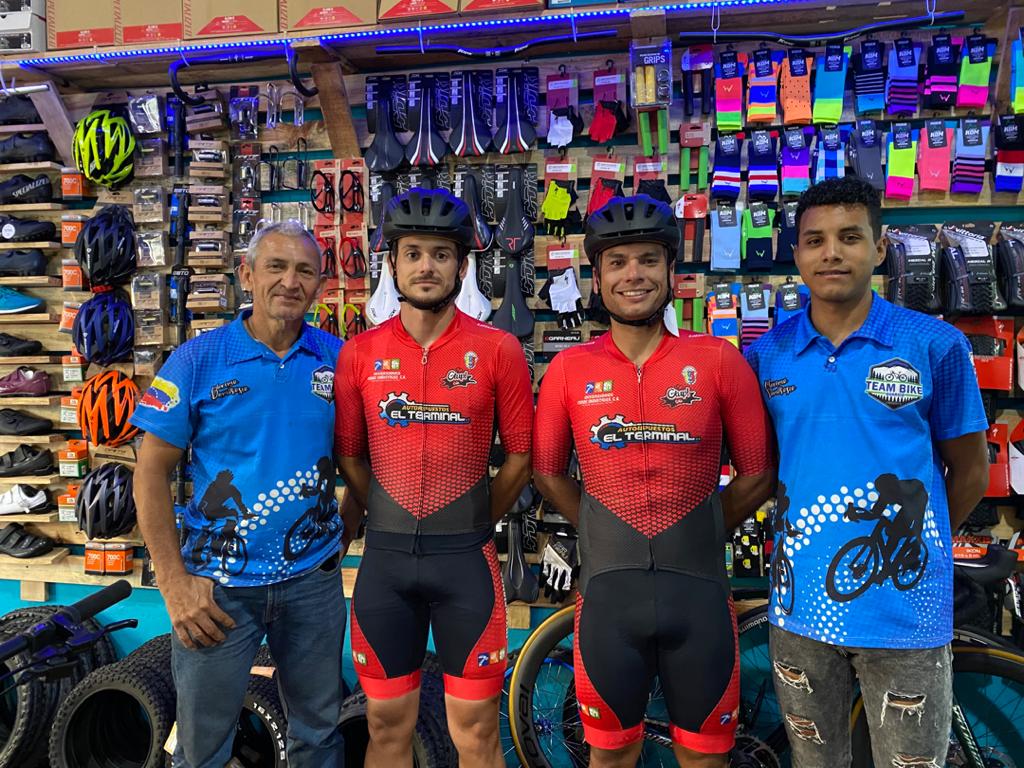 [:es]Guariqueños Juan Herrera y Williams Affanis van por el podio al Campeonato Nacional de Ciclismo Máster[:]