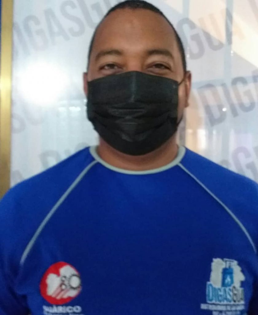 Mario Charmelo, gerente de la planta de llenado El Negro Infante