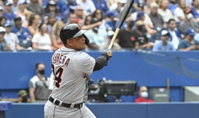 [:es]Miguel Cabrera Imparable!! Entró al Club de los 500 jonrrones[:]