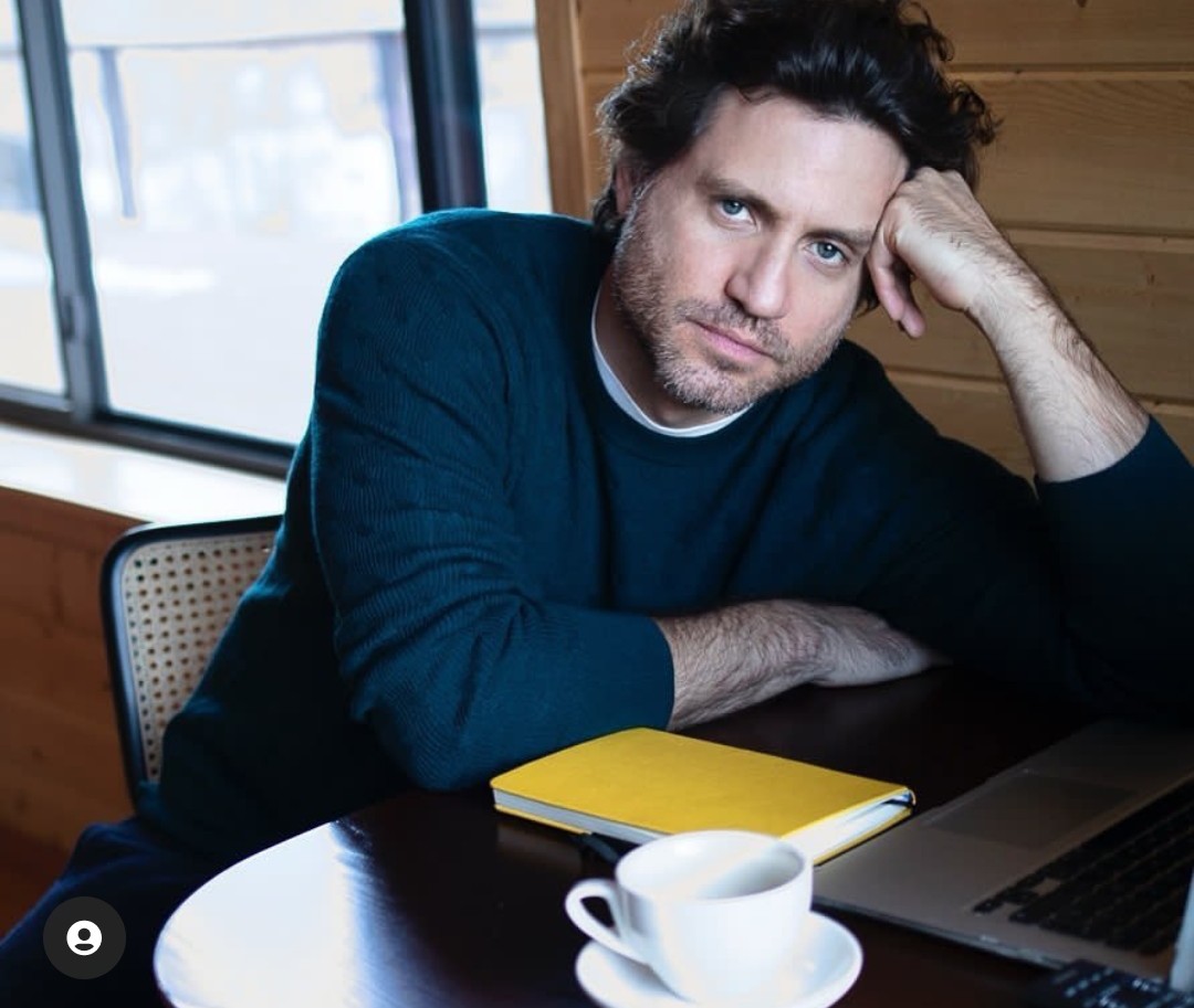 [:es]Edgar Ramírez perdió tres familiares en menos de 48 horas a causa de Covid-19[:]