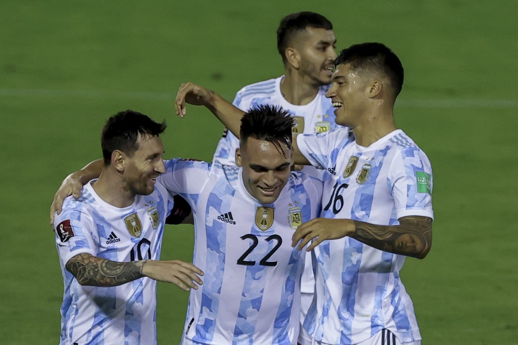 [:es]Argentina vence a Venezuela 3-1 en eliminatoria Qatar 2022[:]