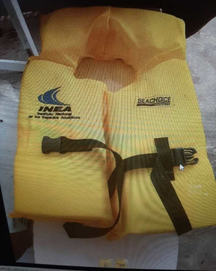 El chaleco encontrado en mar territorial de Curazao