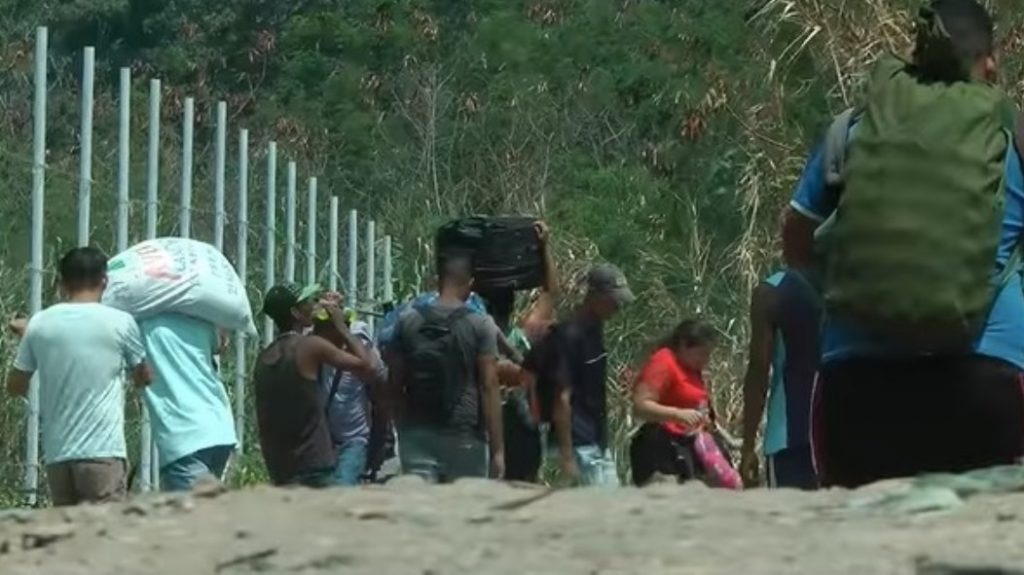 [:es]Colombia: Detenidos dos GNB en trocha con municiones[:]