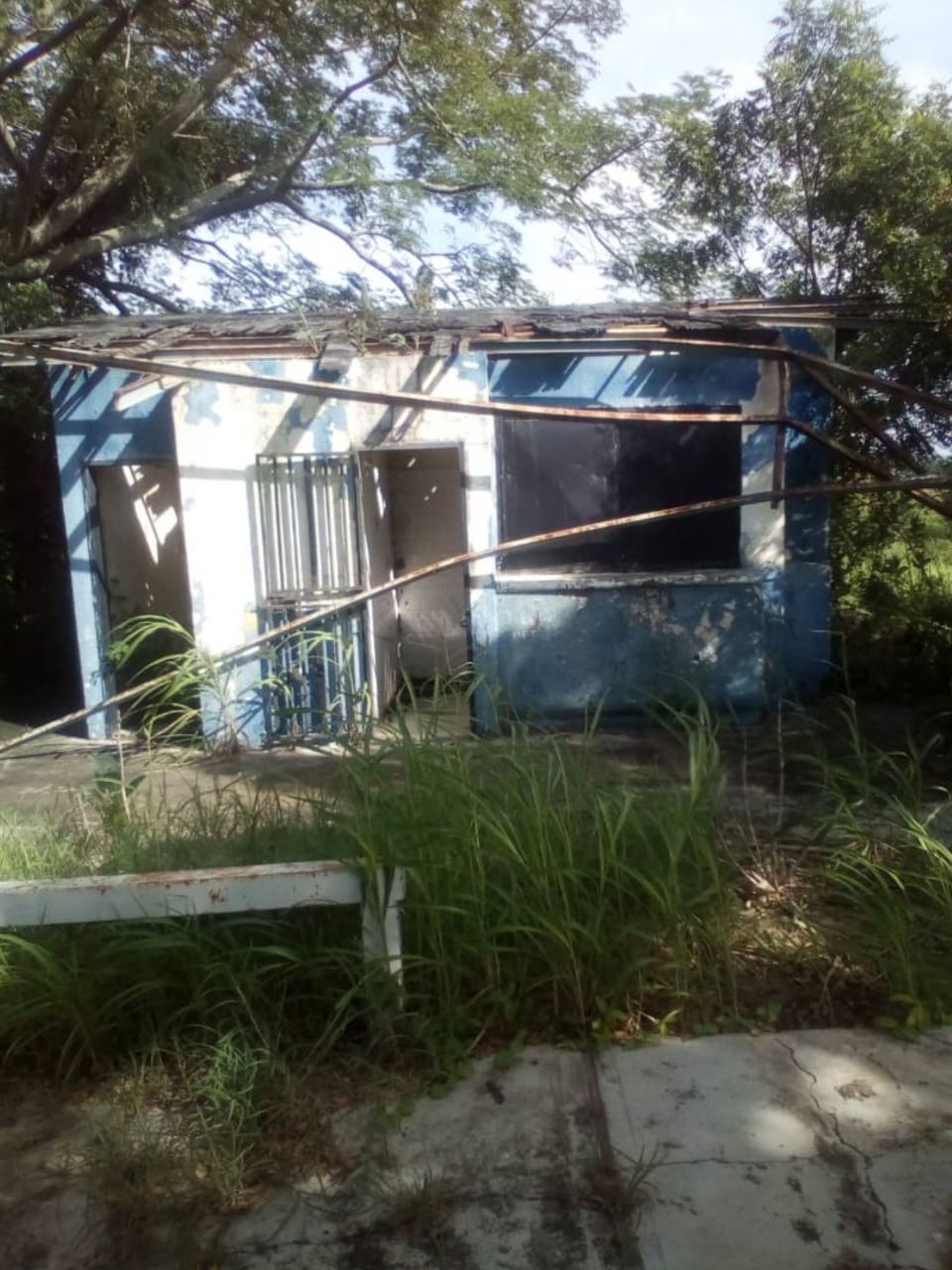 [:es]En ruina total, parque recreacional El corozo[:]