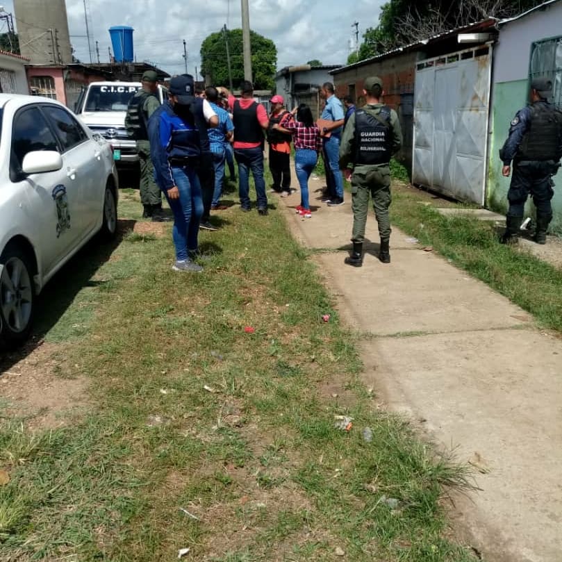 [:es]Situación de rehenes en El Sombrero dejó un muerto y un herido[:]