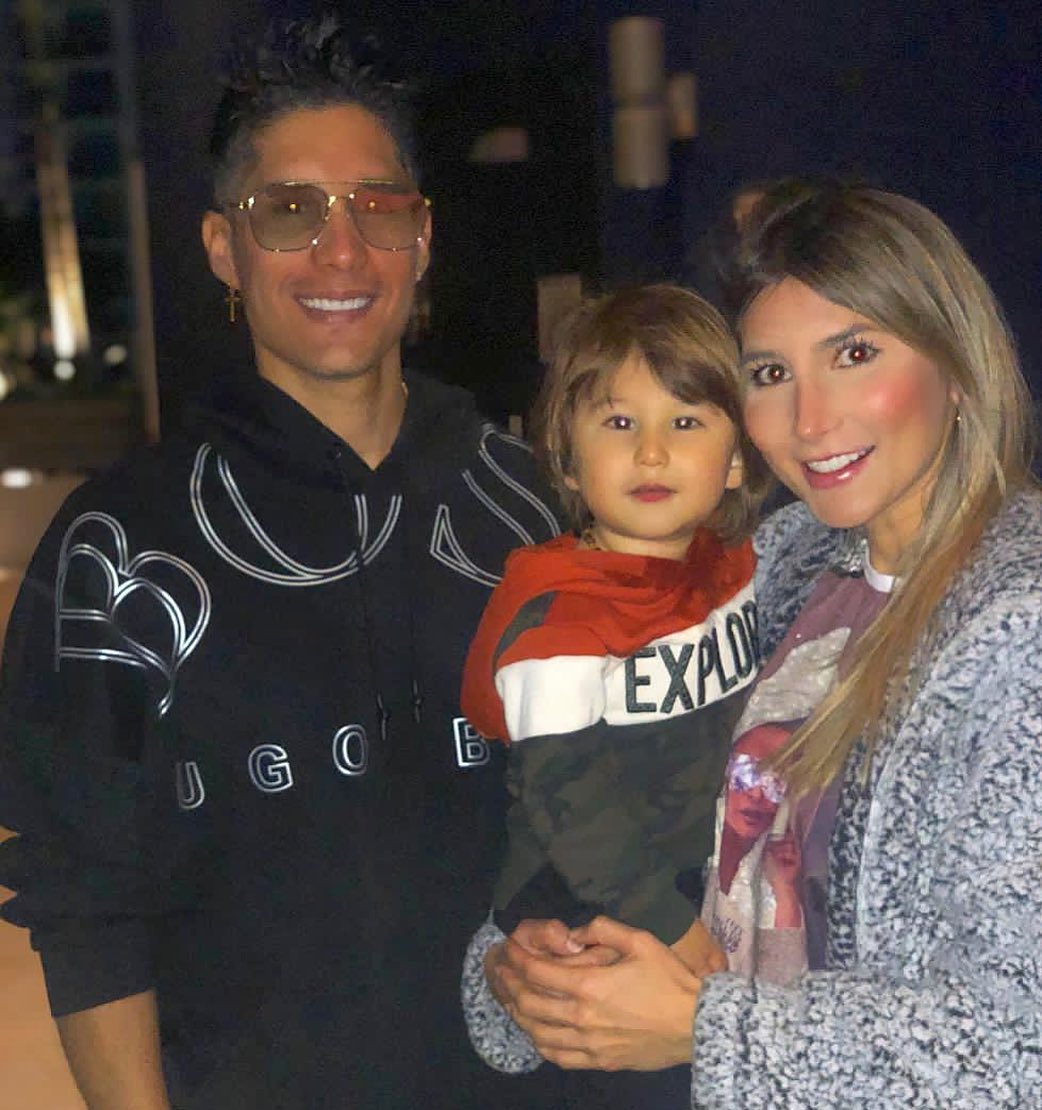 [:es]Chyno Miranda y Natasha Araos anuncian su separación[:]