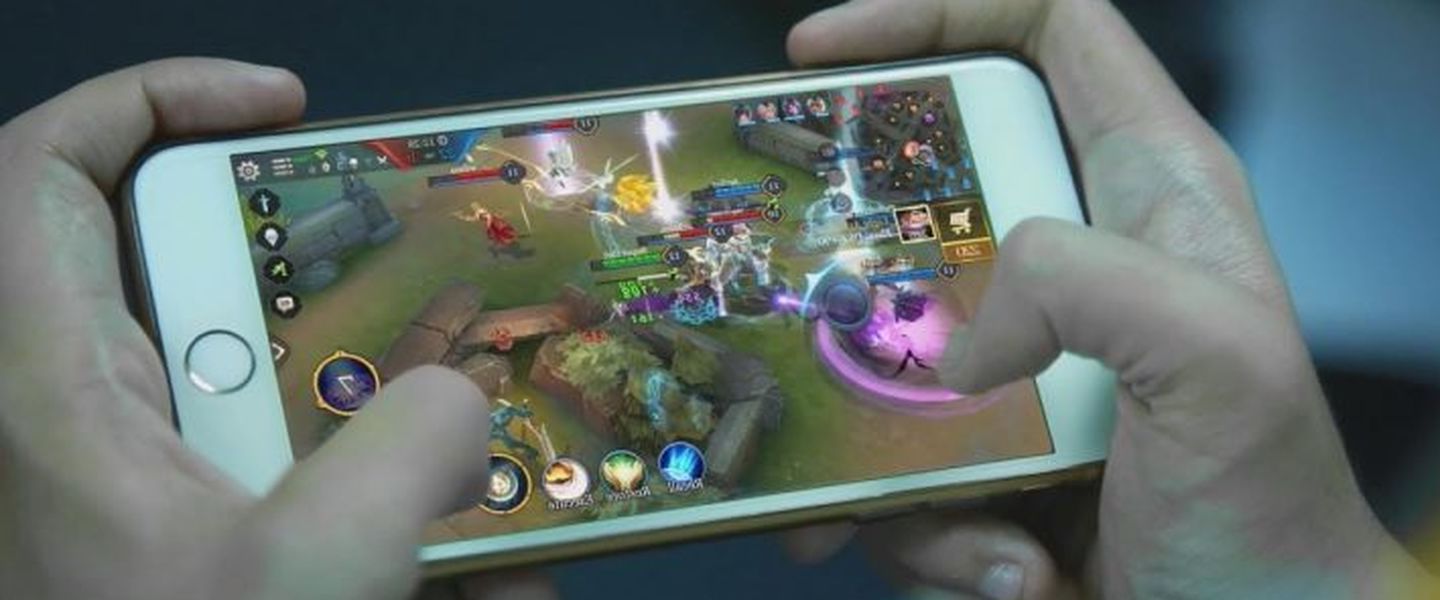 [:es]Cuatro videojuegos claves en la historia de los eSports para móviles[:]