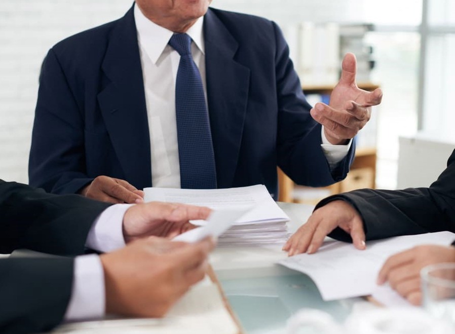 [:es]Recomendaciones para cuando necesites un abogado[:]