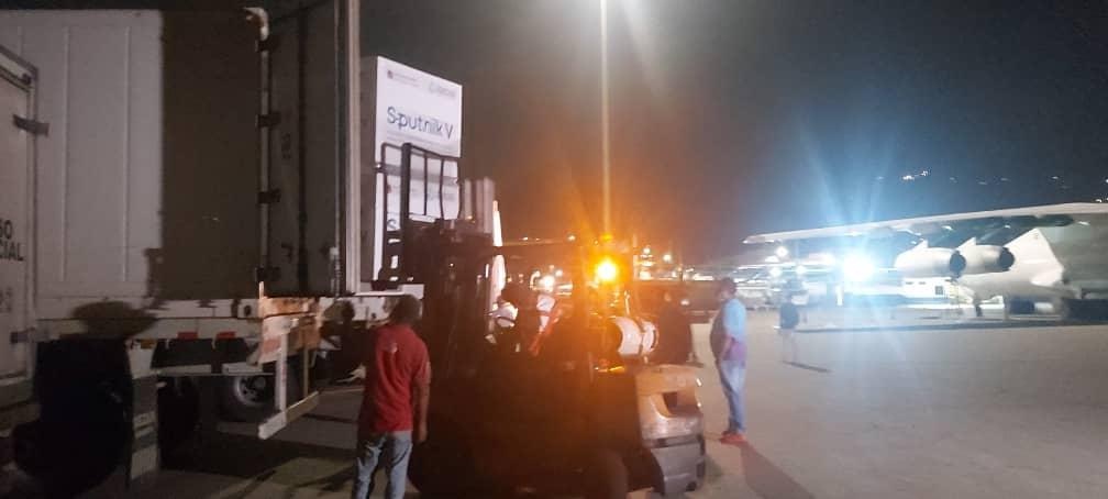 [:es]Delcy Rodriguez anuncia la llegada de 795.000 dosis de Sputnik V[:]