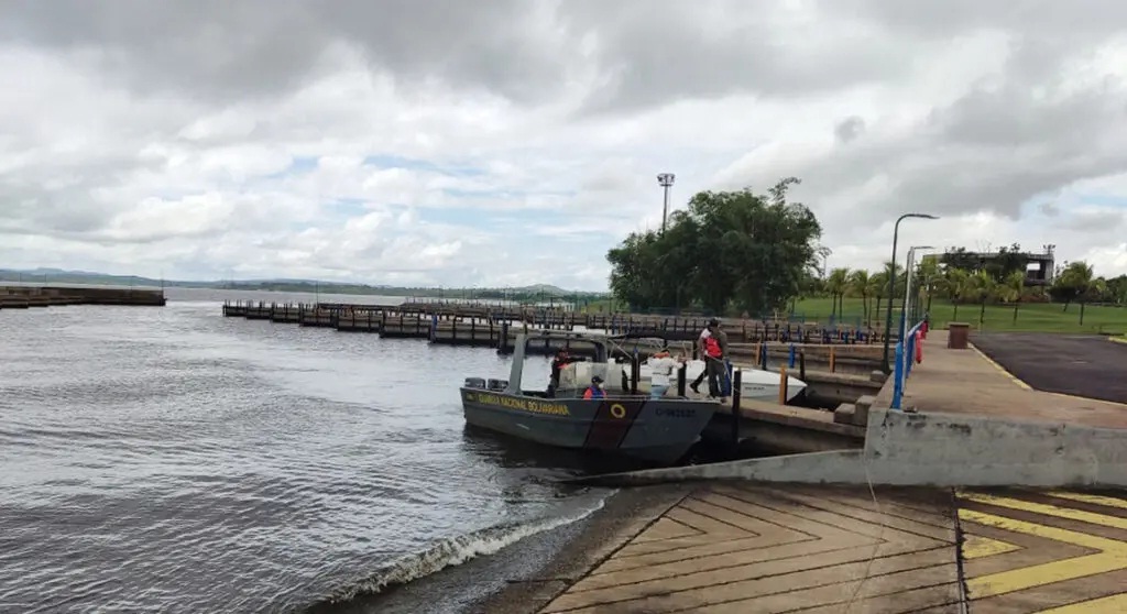 [:es]Encontraron dos cuerpos de víctimas de naufragio en Bolivar[:]