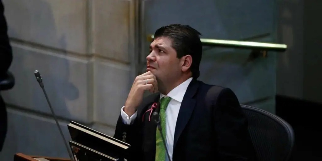 [:es]Senado colombiano: Restablecimiento de relaciones con Venezuela depende el presidente Duque[:]