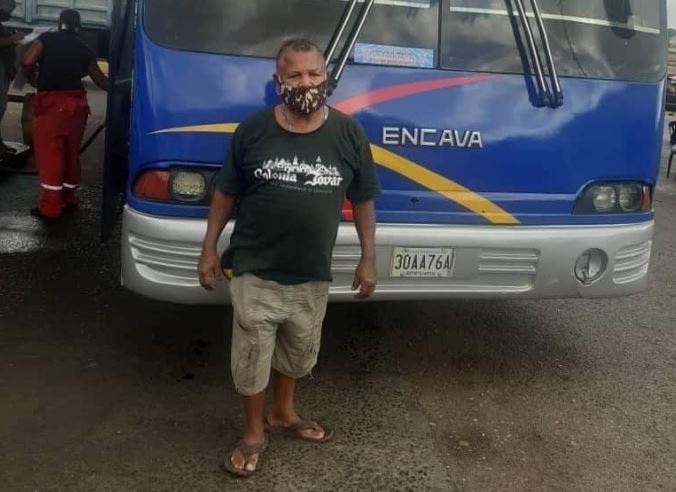 [:es]Transportista fue quemado junto a la unidad que conducía[:]