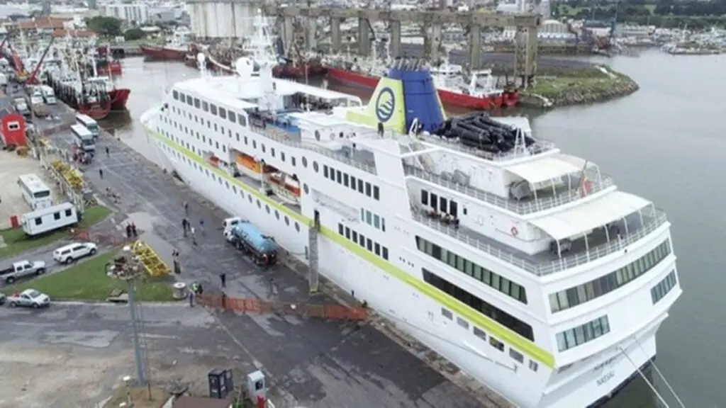 [:es]Grave confusión: Crucero proveniente de Cabo Verde ingresó sin previo control en Argentina[:]
