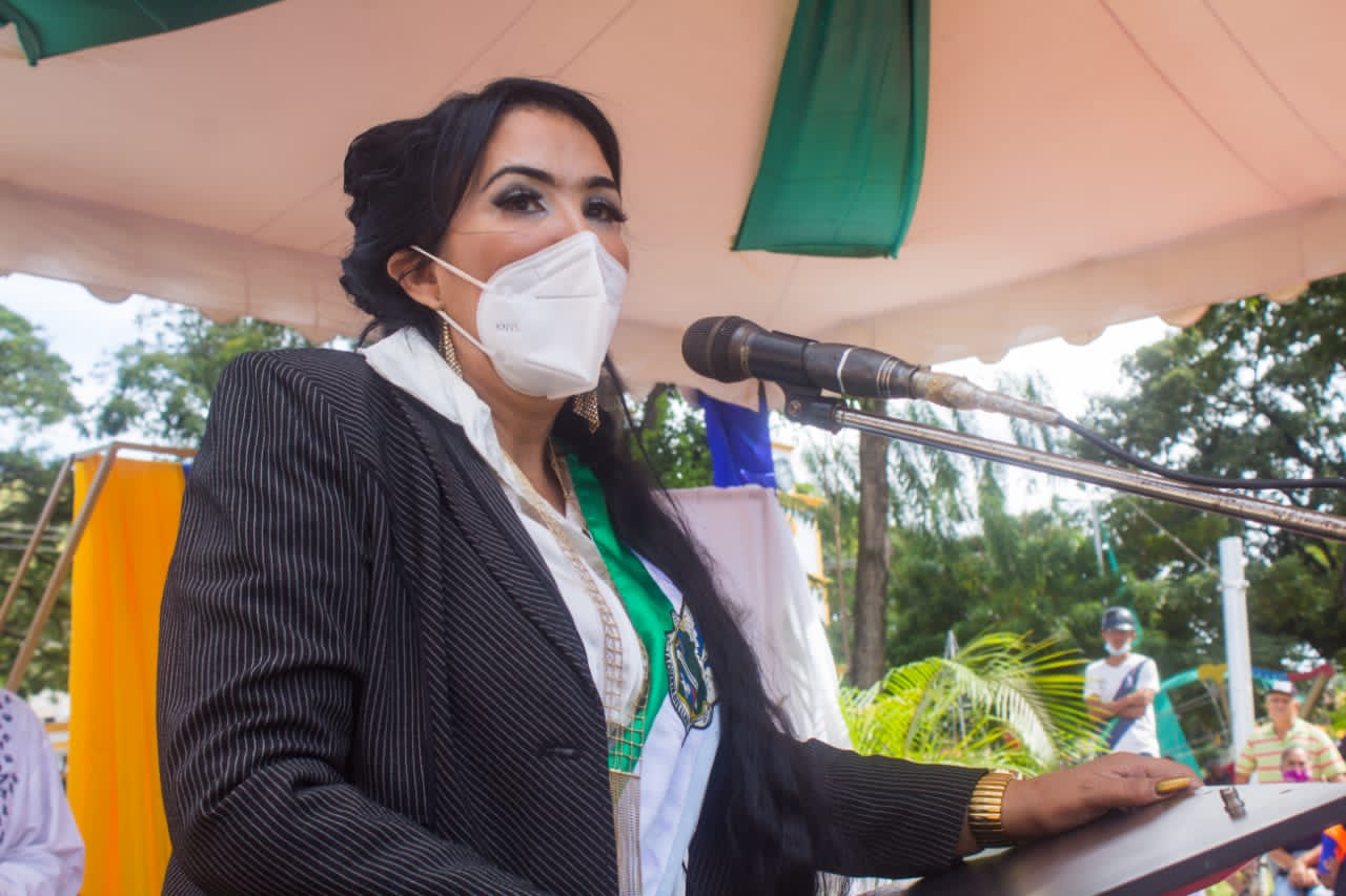 [:es]Sulme Ávila de Gerratana juramentada como alcaldesa del Municipio Juan Germán Roscio Nieves.[:]