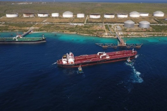 [:es]Juez detiene subasta de hidrocarburos de PDVSA en Curazao[:]