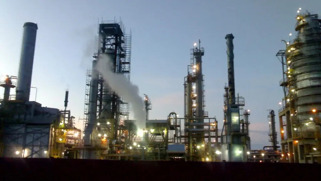 [:es]Pdvsa garantiza operatividad y suministro de gas combustible de refinería El Palito[:]