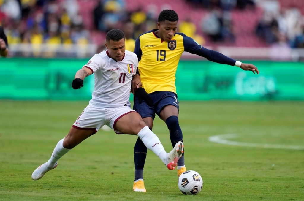 [:es]Vinotinto cayó 1-0 ante Ecuador este jueves[:]