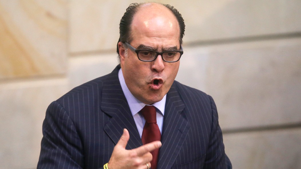 [:es]Julio Borges renunció a su cargo dentro del gobierno interino de Juan Guaidó[:]