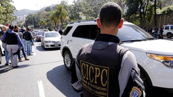 [:es]Una mujer y su hija de 6 años fueron encontradas muertas dentro de su vivienda[:]