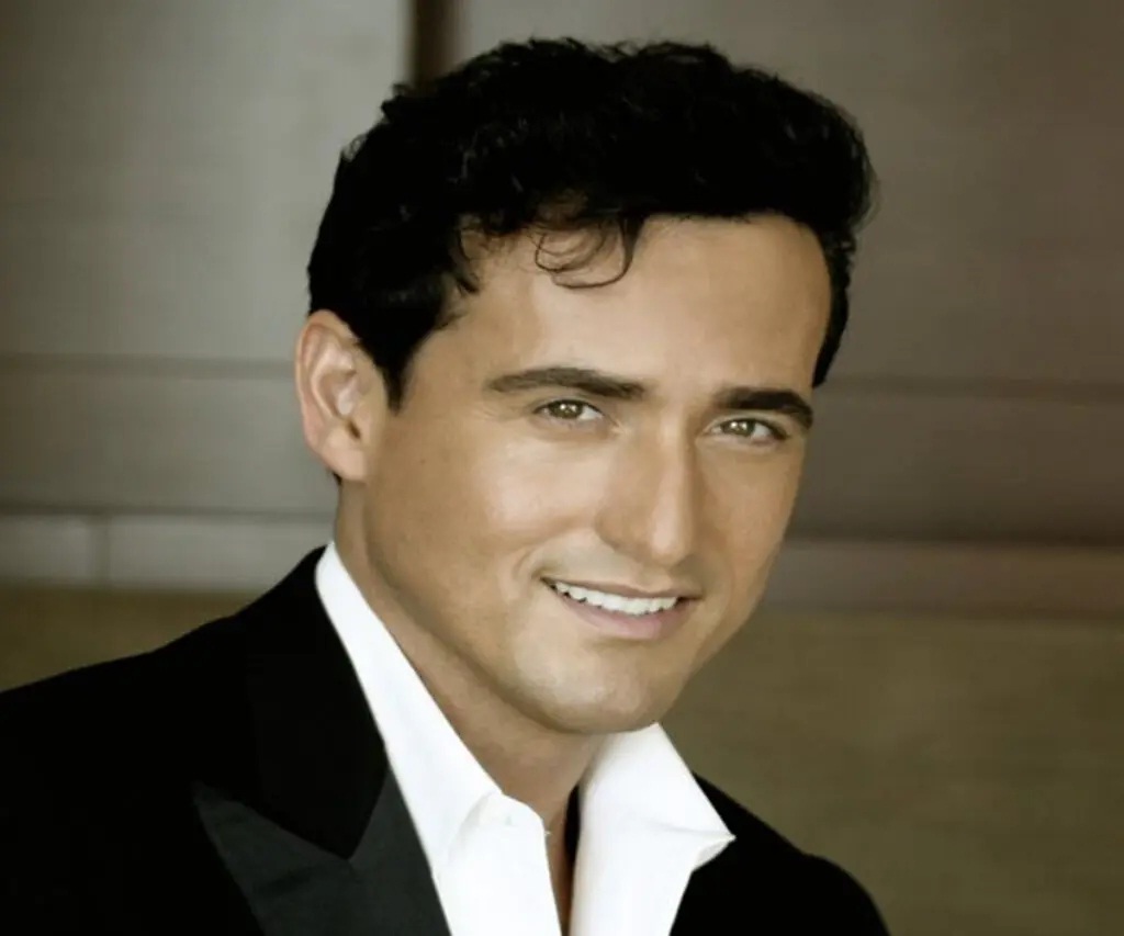 [:es]Falleció Carlos Marín vocalista de Il Divo[:]