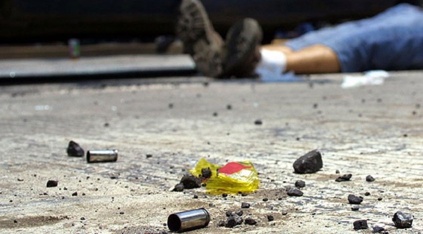 [:es]Cayó abatido adolescente que asesinó a una mujer y su hija de 6 años[:]