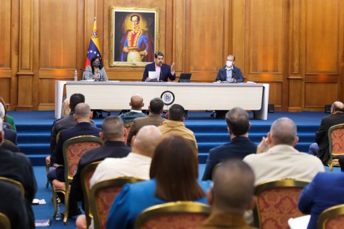 [:es]Ejecutivo Nacional estima crecimiento económico de 4% para 2022[:]