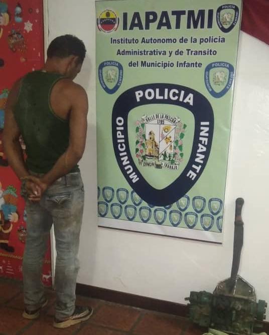 [:es]Iapatmi capturó un ladrón cuando robaba en La Solución[:]