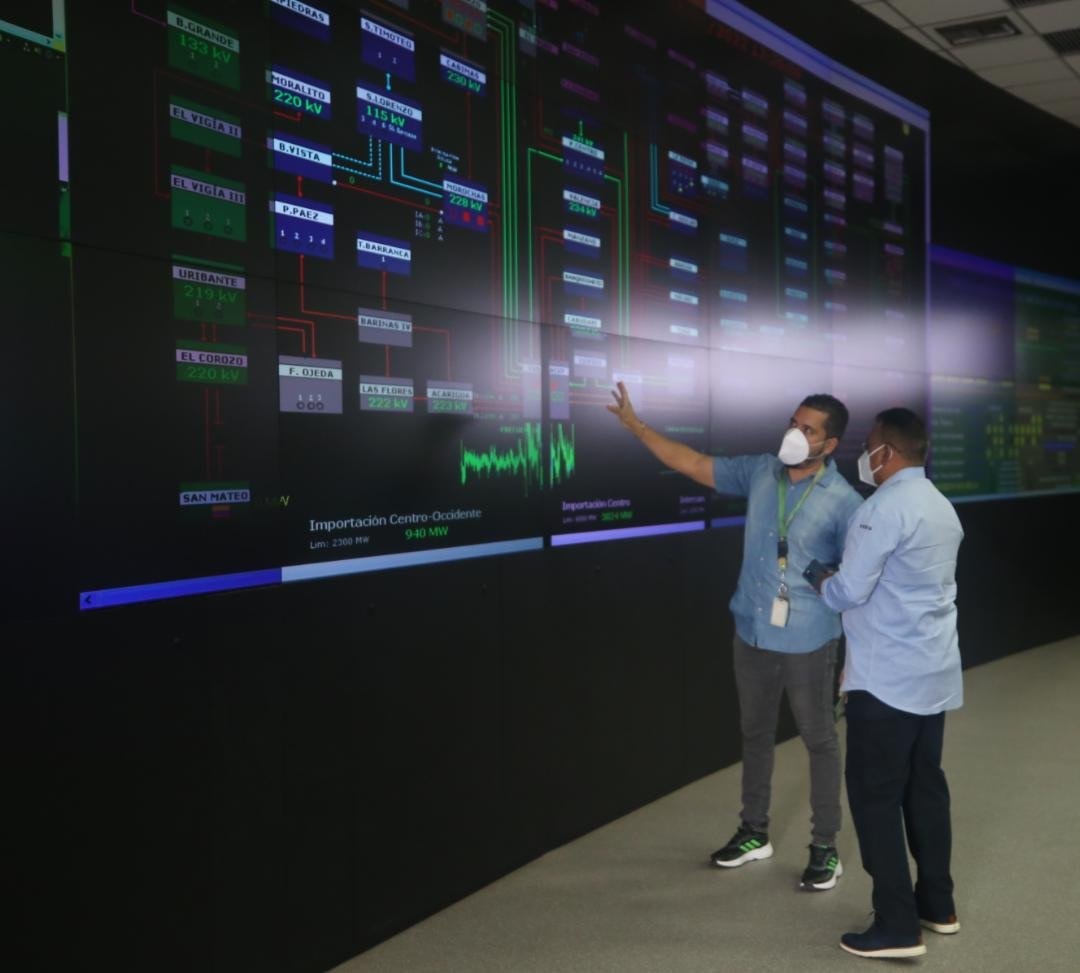 [:es]Denuncian nueva arremetida contra el Sistema Eléctrico Nacional[:]