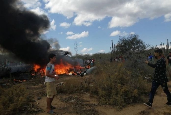 [:es]Helicoptero de la FANB se precipitó a tierra en Barquisimeto[:]