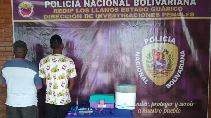 [:es]Capturan falsos odontólogos en Valle de la Pascua[:]