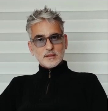 Miguel Varoni luego de someterse a cirugías de rejuvenecimiento. Captura de video