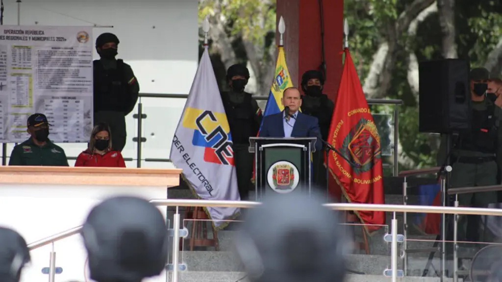 [:es]Ceballos: Cuerpos de seguridad del Estado han trazado un «Gran Plan» contra bandas delictivas[:]