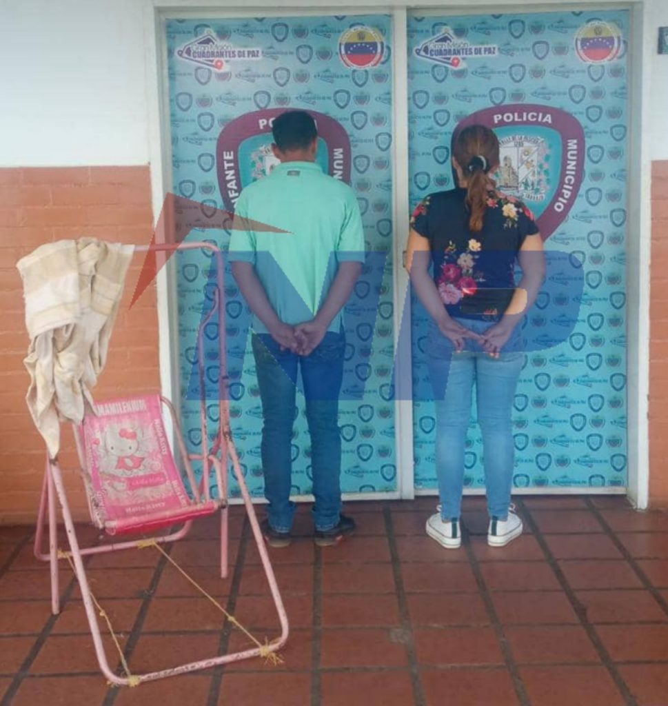 Padre y madre aprehendido por maltrato a niños de 4 y 9 años