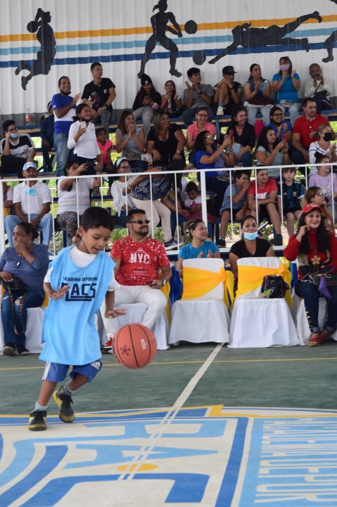 [:es]Academia Deportiva RACS reinauguró la cancha deportiva de la E.B. Francisco Lazo Marti[:]