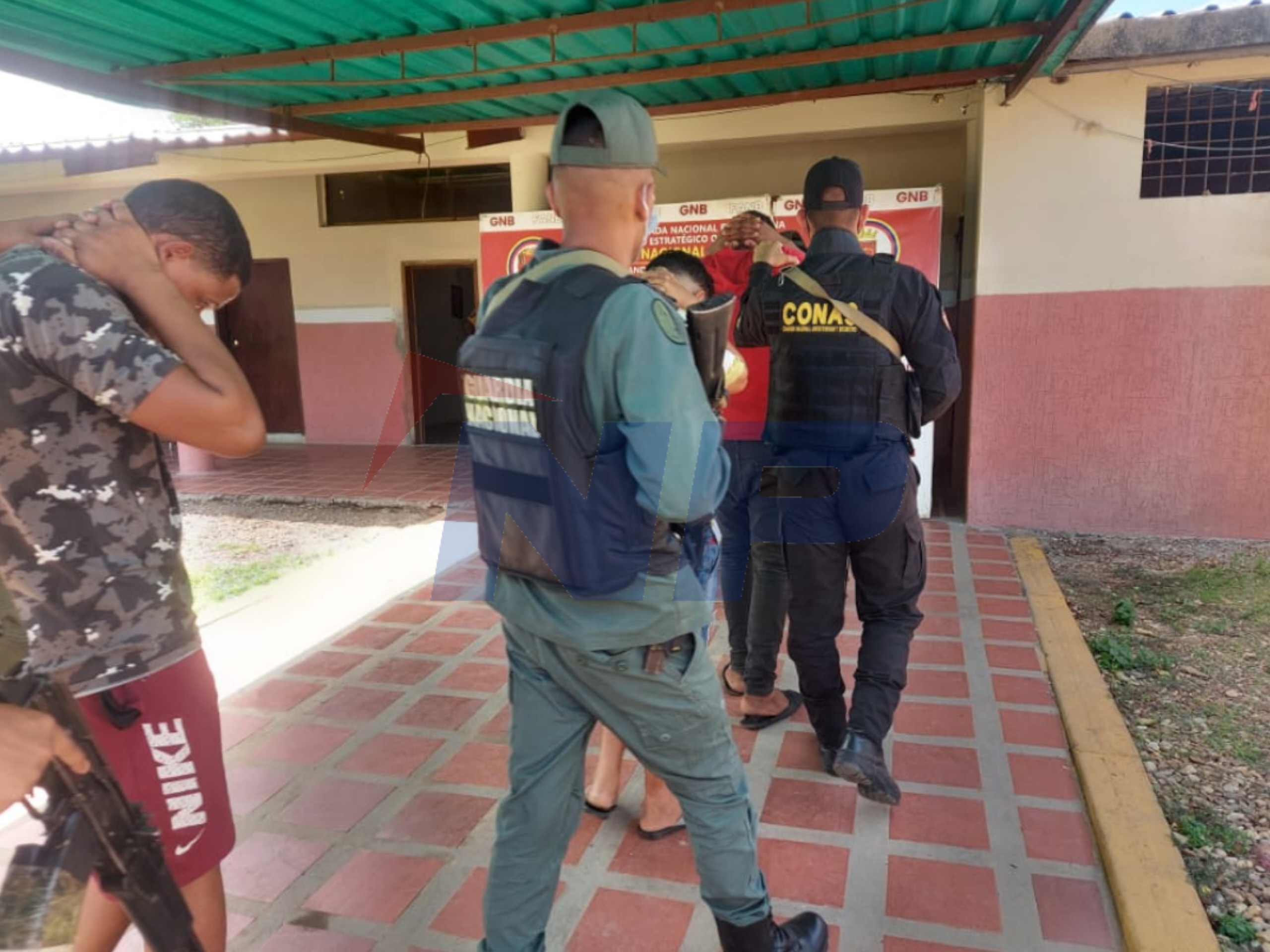 [:es]Conas capturó cuatro personas que se dedican a la extorsión en Calabozo[:]