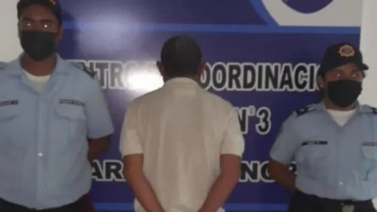 [:es]Aberrado!!! Quincuagenario fue detenido de abusar de niña de tres años[:]