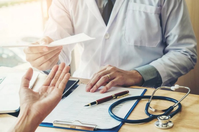 [:es]Capturado falso psicólogo quien trató pacientes en hospital público[:]