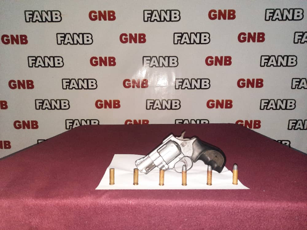 Capturaron a un hombre con un arma de fuego en el sector "Los Novillos"