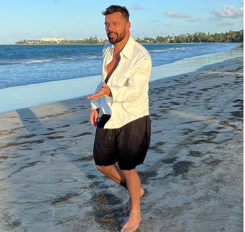 [:es]Ricky Martin podría enfrentar 50 años de cárcel si es declarado culpable de incesto[:]