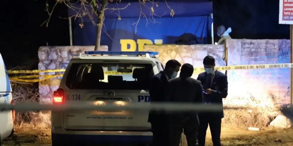 [:es]Encuentran tres venezolanos muertos dentro de container en Chile[:]