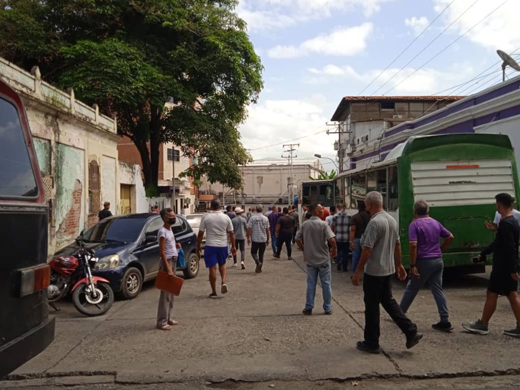 Transportistas decidieron parar el servicio este martes exigiendo aumento del pasaje en San Juan de los Morros.