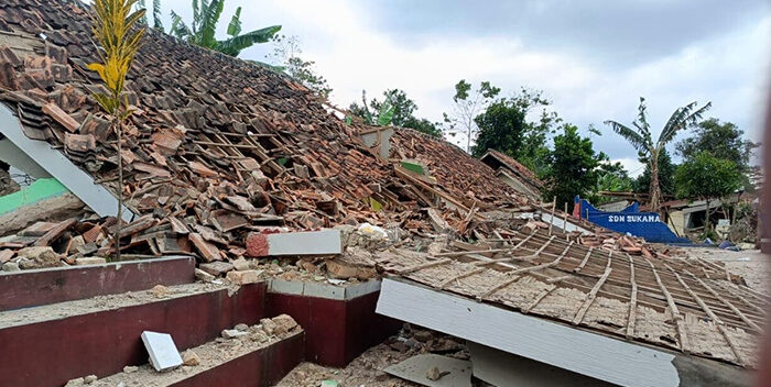 [:es]Terremoto en Indonesia deja al menos 62 muertos [:]