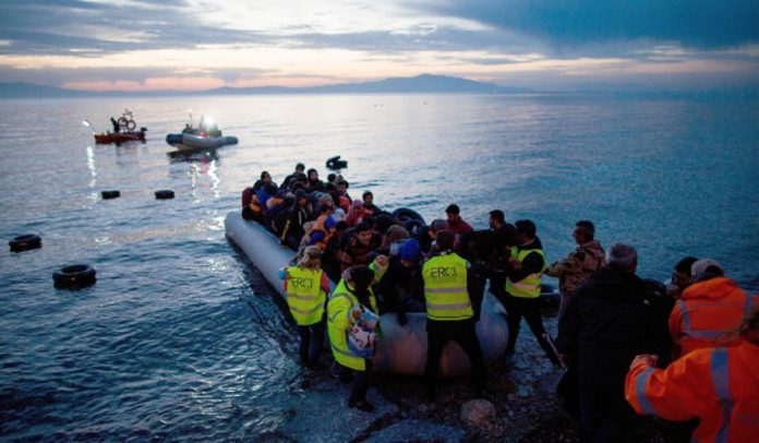 [:es]Recuperan 20 cuerpos de inmigrantes del naufragio[:]