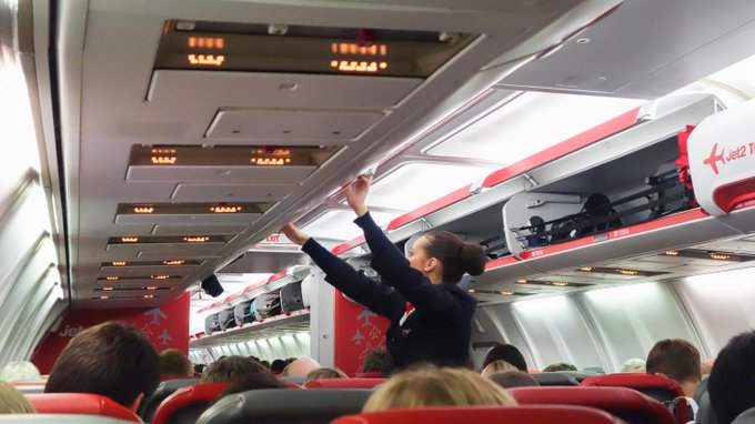 [:es]Un pasajero agredió sexualmente a una azafata en Francia[:]