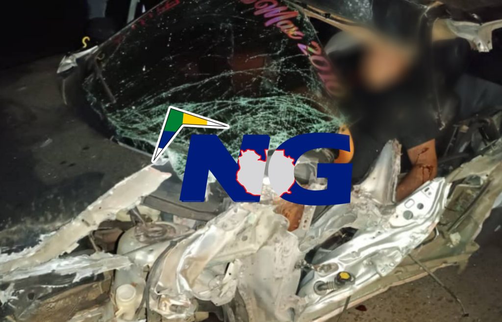 El conductor del Fiesta Power quedó atrapado en el amasijo de hierro