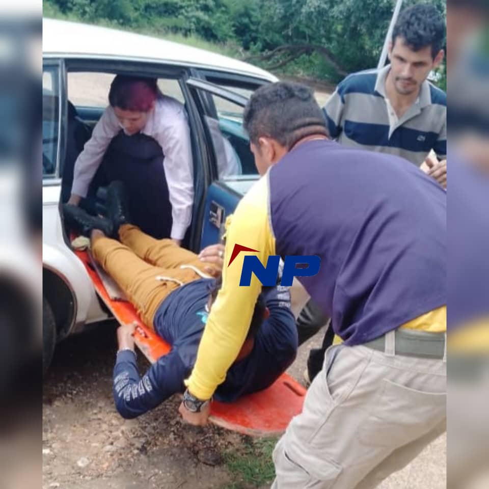 [:es]Accidente en El Socorro dejó un moto taxista herido[:]