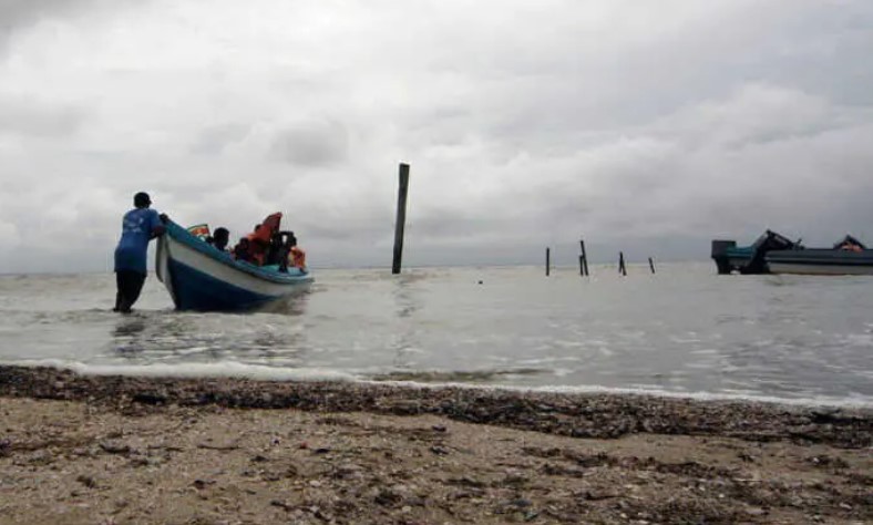[:es]Suspenden zarpe de embarcaciones ante paso de huracán Beryl por el Caribe[:]